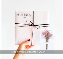Load image into Gallery viewer, Camisetas Chic de Niña. Perfumes en flor. Regalos Comunión.