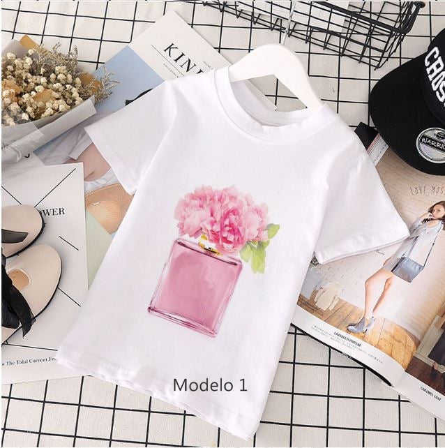 Camisetas Chic de Niña. Perfumes en flor. Regalos Comunión.
