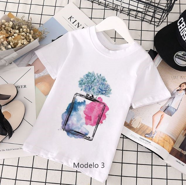 Camisetas Chic de Niña. Perfumes en flor. Regalos Comunión.