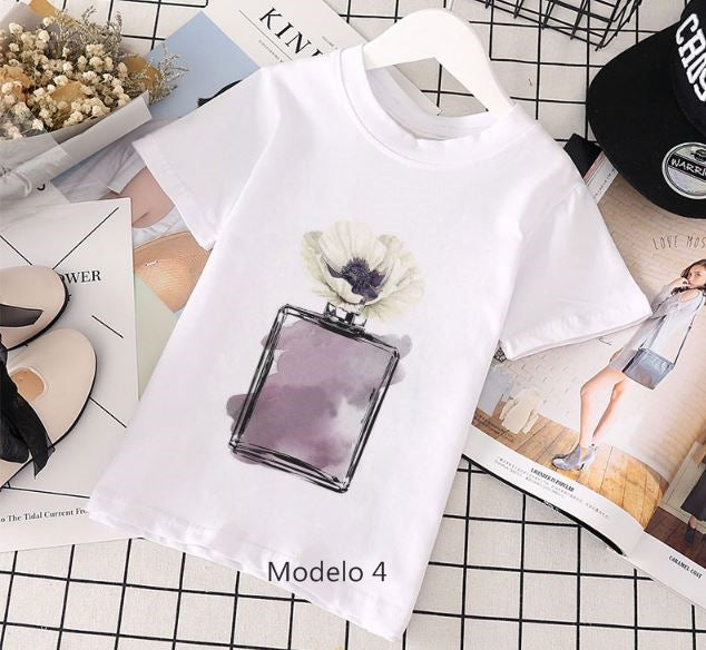 Camisetas Chic de Niña. Perfumes en flor. Regalos Comunión.