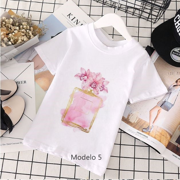 Camisetas Chic de Niña. Perfumes en flor. Regalos Comunión.