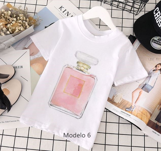 Camisetas Chic de Niña. Perfumes en flor. Regalos Comunión.